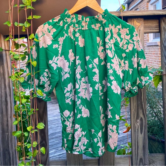 Sienna Sky • M • Green/Cream Floral Ruffle Short Sleeve Blouse • NWOT - Picture 2 of 7